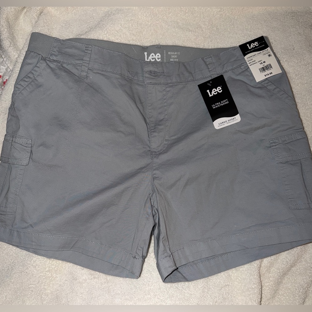 Lee Women's Cargo Shorts in Gray